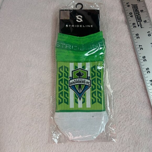 Strideline Seattle Sounders FC Sock Sport Kelly No Show Socks Green/White New - Picture 1 of 2